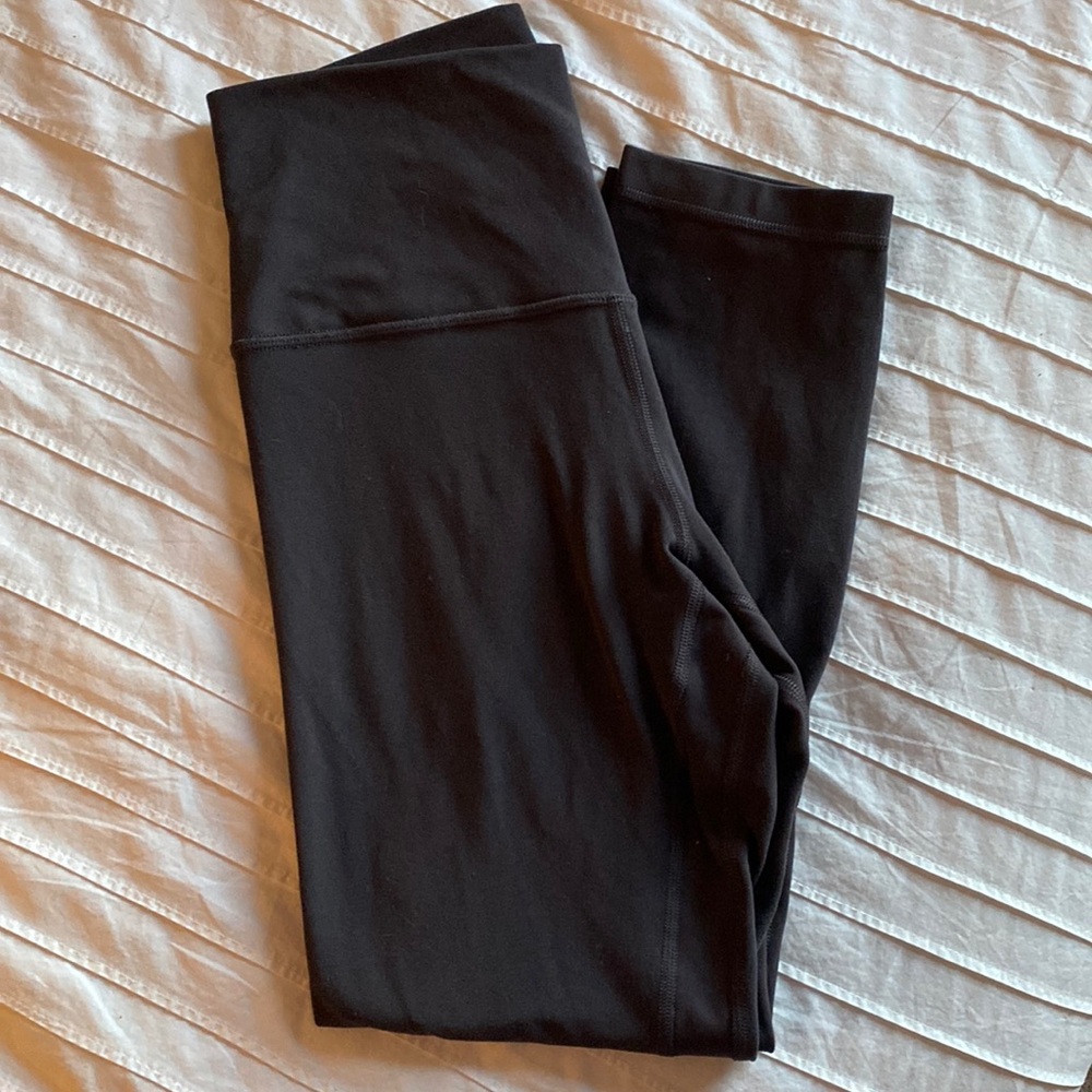 Lululemon aligns 23” - graphite gray